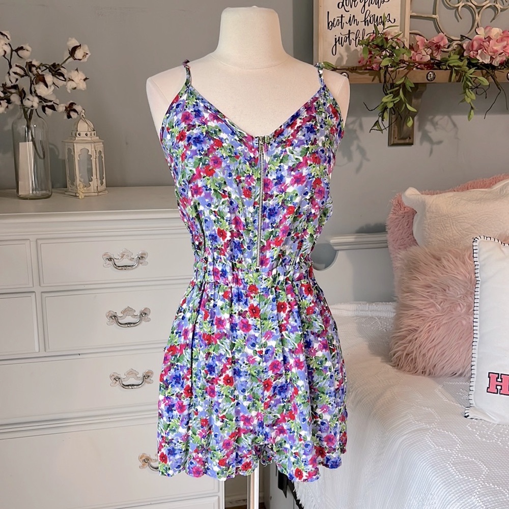 Pretty Good Romper Colorful Floral Spaghetti Strap Womens Small